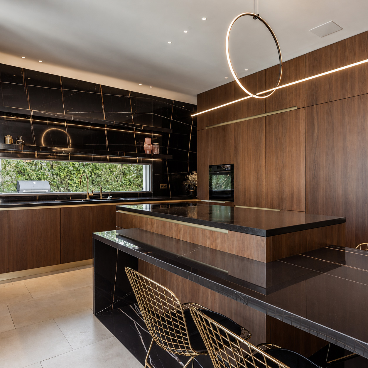 Cuisine sur mesure en bois